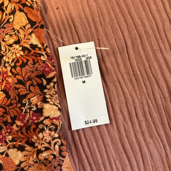 flowy tank top 🥀 - Picture 2 of 5